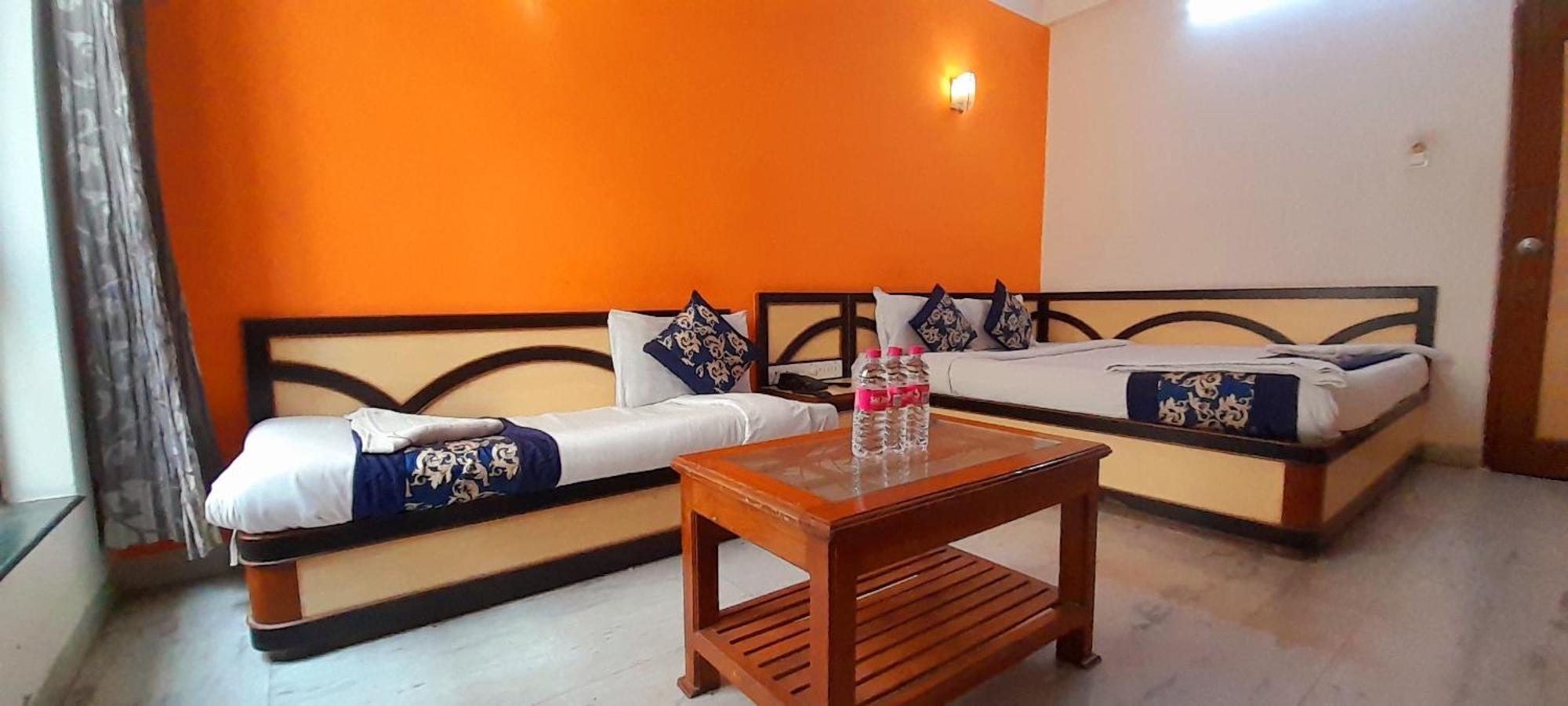 Hotel Indore Palace - Feel At Home Ширди Екстериор снимка